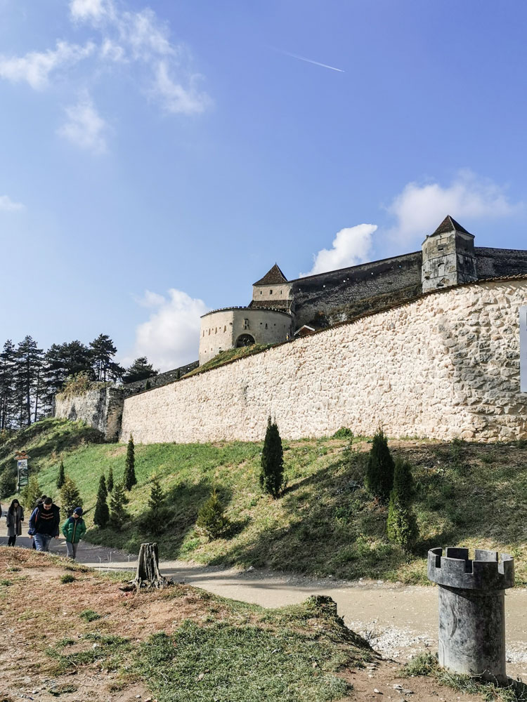 מבצר ראשנוב ברומניה
