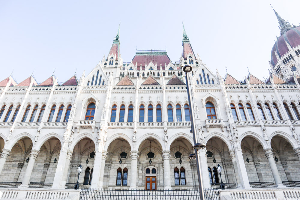 בית הפרלמנט ההונגרי - מבנה מיוחד ועצום.